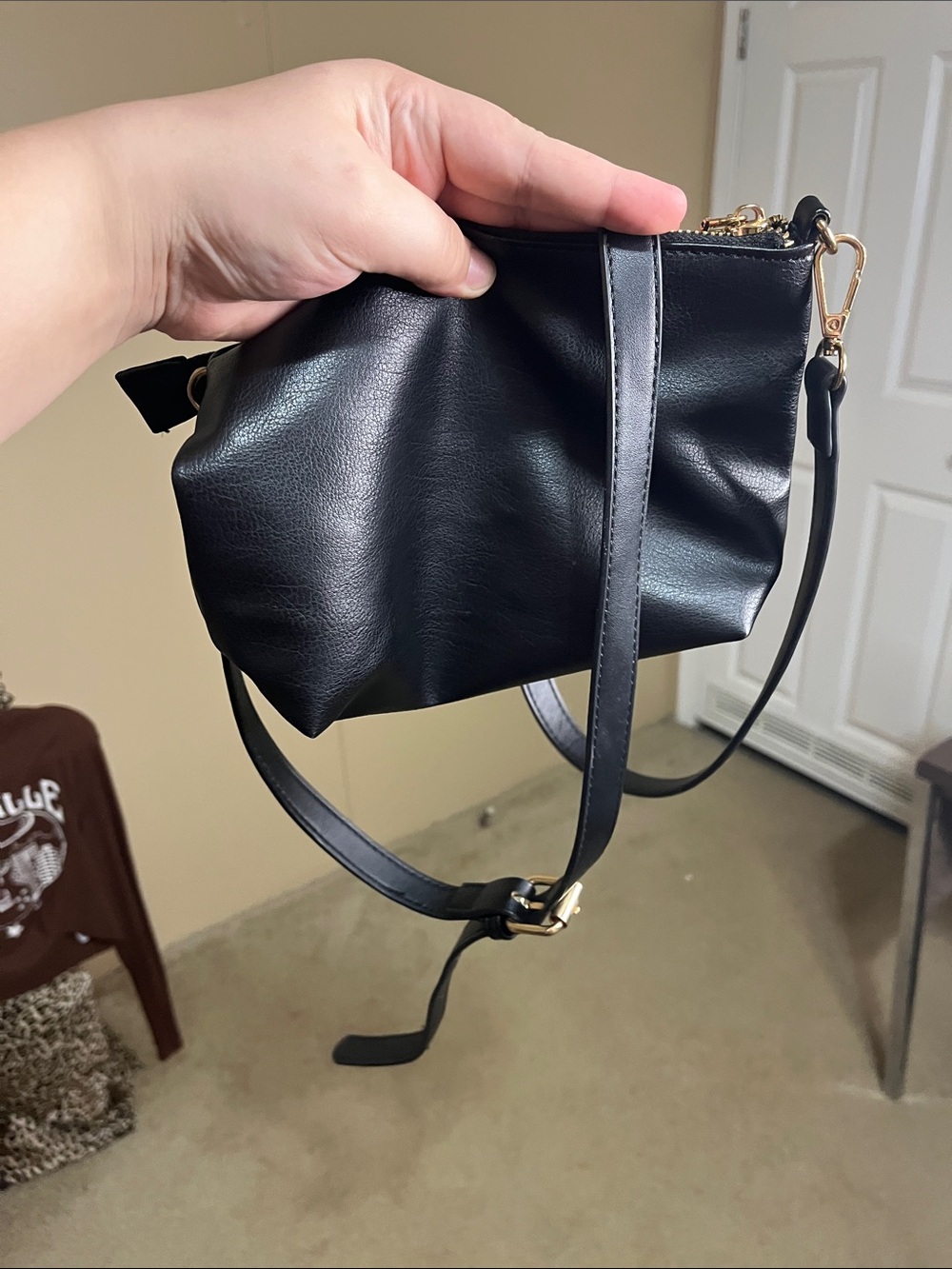 Steve Madden pouch with unbranded strap